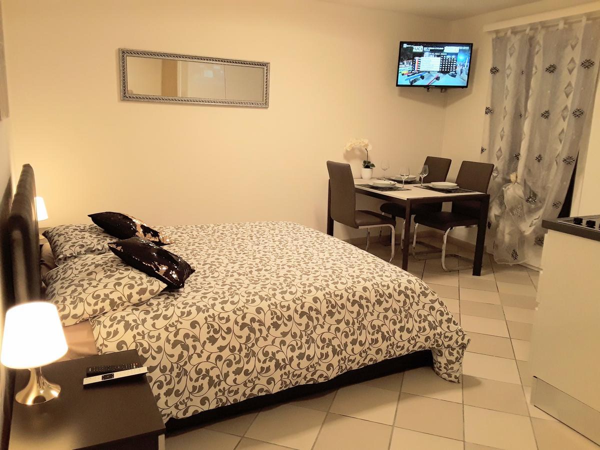 Holidays Homes Il Folletto 콰르티노 외부 사진